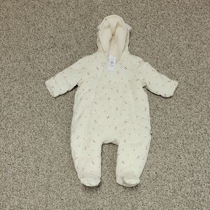 Baby GAP Cream Sherpa lined Floral Hooded Baby Bunting 3-6 Months. New
